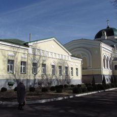 Братская трапезная с церковью святителя Николая (Льва Толстого)