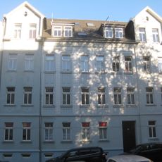 Mietshaus in geschlossener Bebauung Kantstraße 75