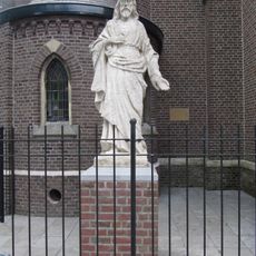 Statue of Sacred Heart of Jesus Christ