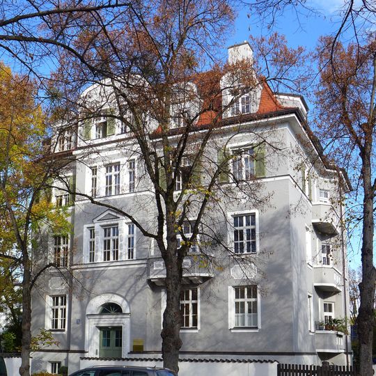 Nibelungenstraße 76