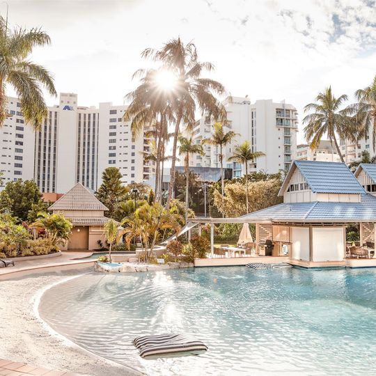 Novotel Cairns Oasis Resort