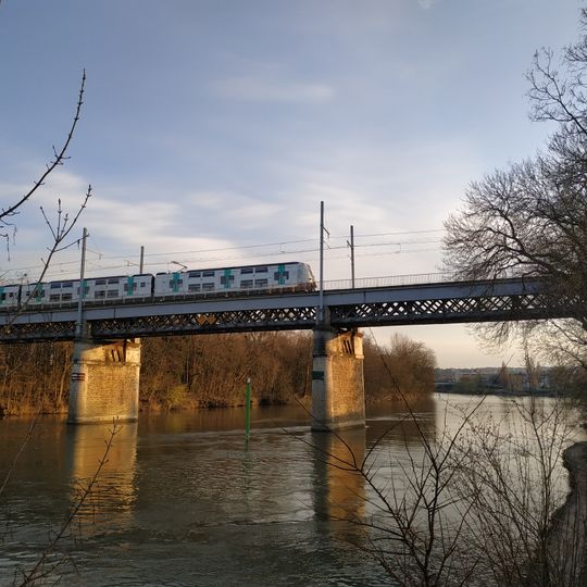 Viaduc ferroviaire du Pecq