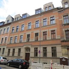 Mietshaus in geschlossener Bebauung Kanalstraße 13