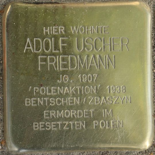 Stolperstein en memoria de Adolf Uscher Friedmann