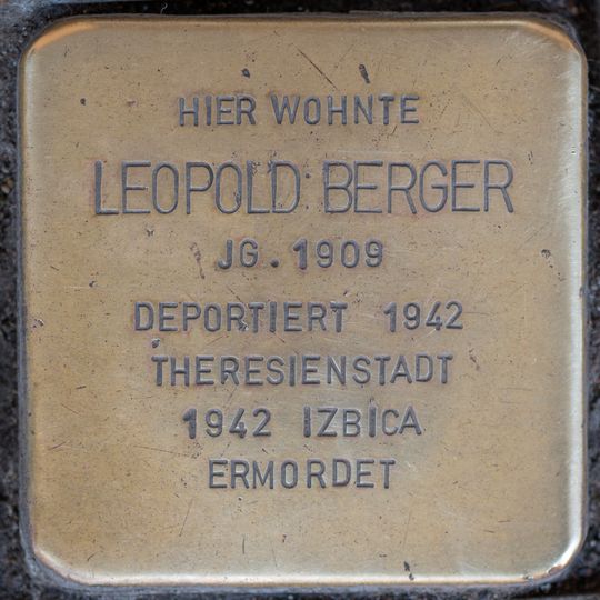 Stolperstein en memoria de Leopold Berger