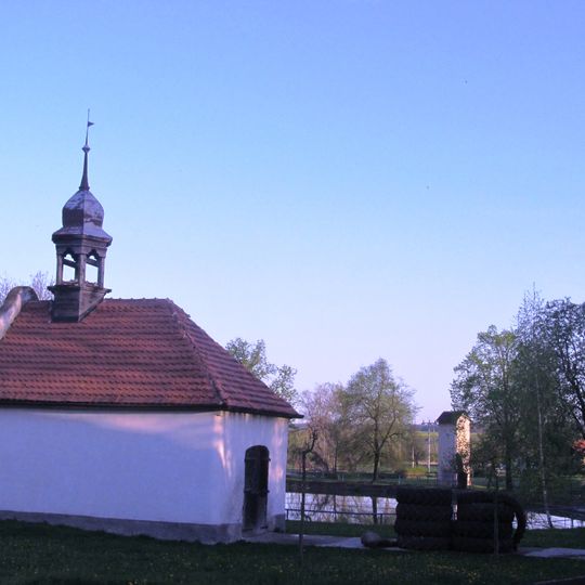 Sloup se sochou Panny Marie