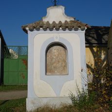 Výklenková kaplička Panny Marie
