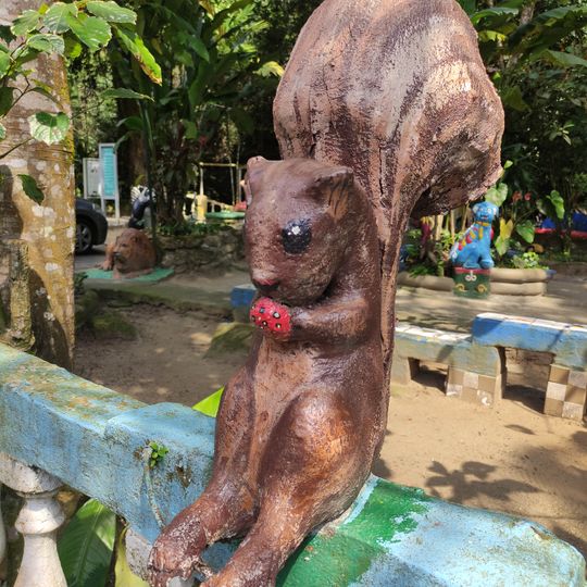 Escultura Naif - O Esquilo