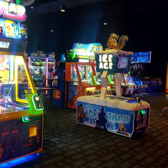 Dave & Buster's