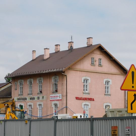 Budynek administracyjno-magazynowy przy placu Dworcowym 3