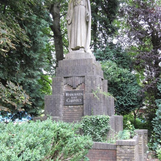 Statue of Sacred Heart of Jesus Christ