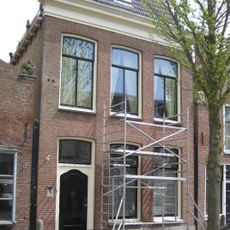 Pand met eenvoudige lijstgevel