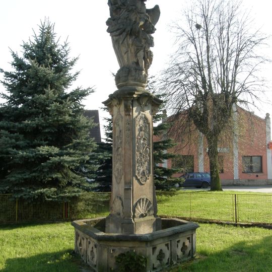 Sloup se sochou Anděla strážce