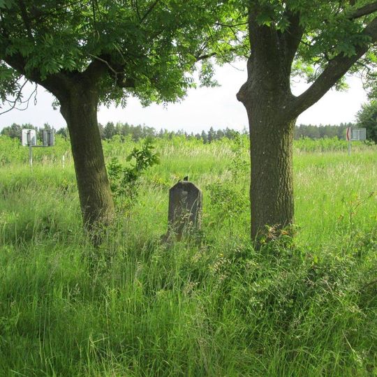 Kříž u silnice mezi Radnicemi a Újezdem Svaté Kříže