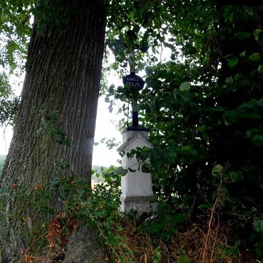 Kříž na severozápadním okraji Otročic