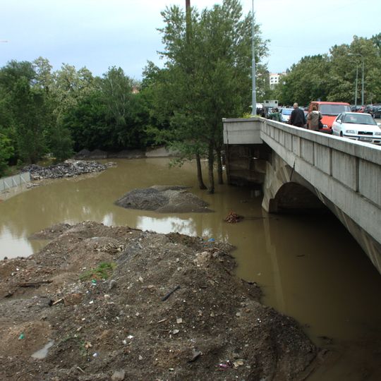 Libeňský most - úsek nad zasypaným pravým ramenem Vltavy mezi Štorchovou a Voctářovou ulicí