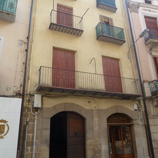 House in carrer del Miracle, 5
