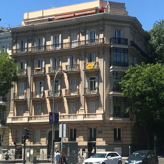 Viviendas para Don Luis Mitjans