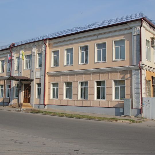 Kommunalnaya Square 8 - bank building