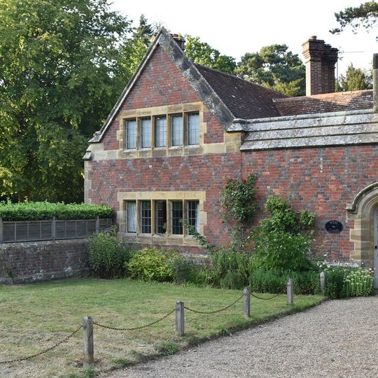 Penshurst Lodge And Gateway To Hall Place