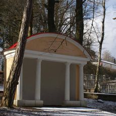 Empírový altán v zámeckém parku v Letohradu