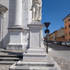 Statue