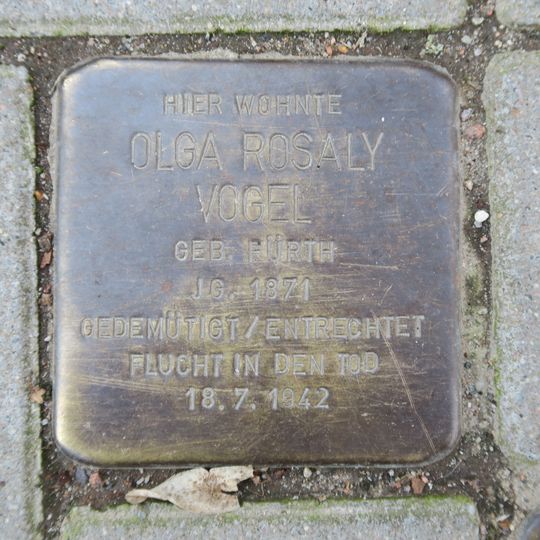 Stolperstein en memoria de Olga Rosaly Vogel