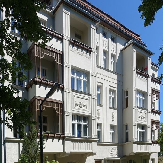 Mietshaus Mittelbruchzeile 107