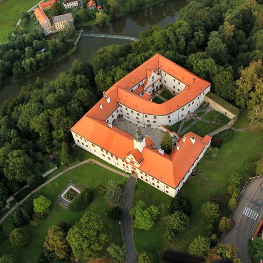 Komorní Hrádek Castle