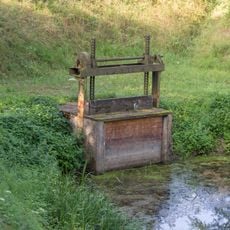 Schütz an der Staatstraße NM18