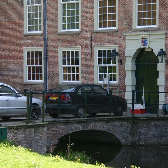 Kasteel Duivenvoorde: Boogbrug achterzijde kasteel