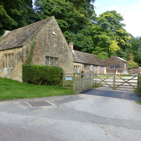 Joiner's shop to north of saw mill