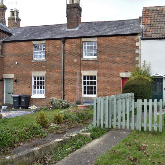 4 And 5, Nursteed Road