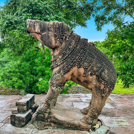 Vishnu Varaha temple and ruins, Karitalai