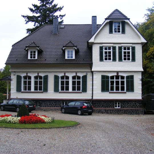 Burggarten und Burgvilla
