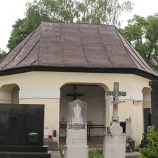 Márnice na hřbitově ve Zvoli