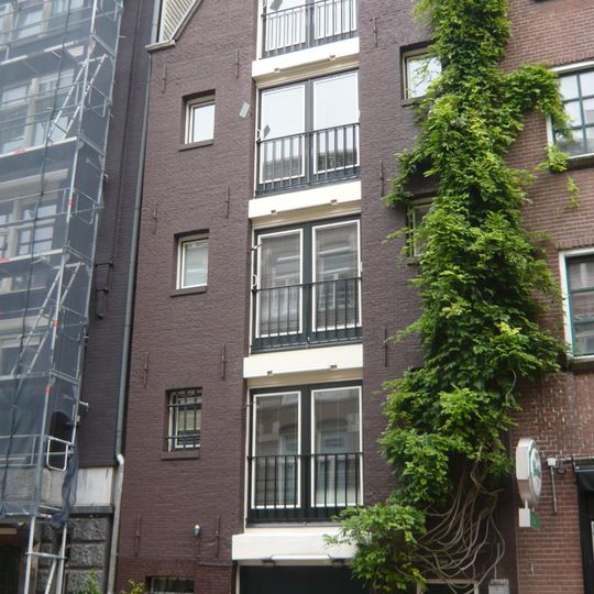 Pakhuis met puntgevel