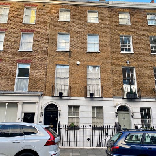 54, Upper Montagu Street W1