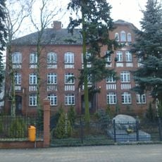 Budynek szkoły katolickiej w Buku