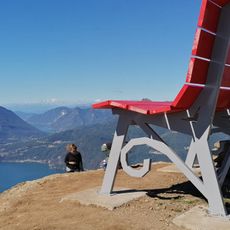 Panchina gigante (Bellano)