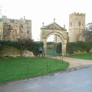Gateway, Attached Garden Walls And Coach House To South Of Main Front Of Chastleton House