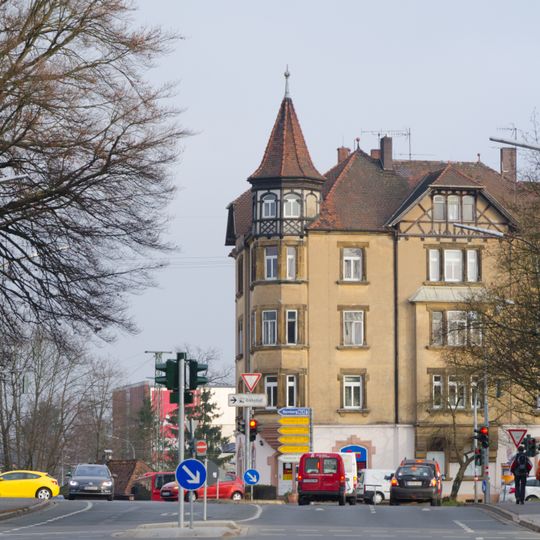 Wohn- und Geschäftshaus