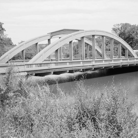 Rainbow Arch Bridge
