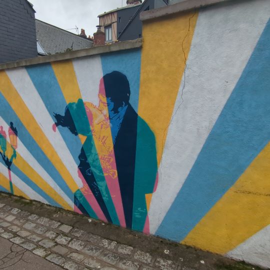 Scène de tendresse baiser d'un couple sous la lumière de candelabre, avec une superposition de rayures de couleurs jaune, blanche, bleu.