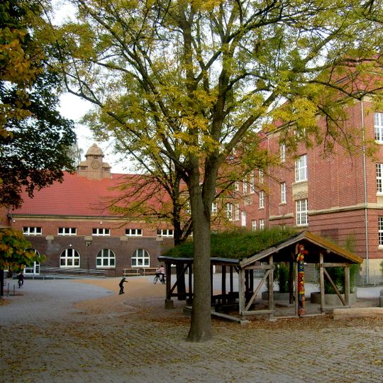Schule Ernst-Henning-Straße