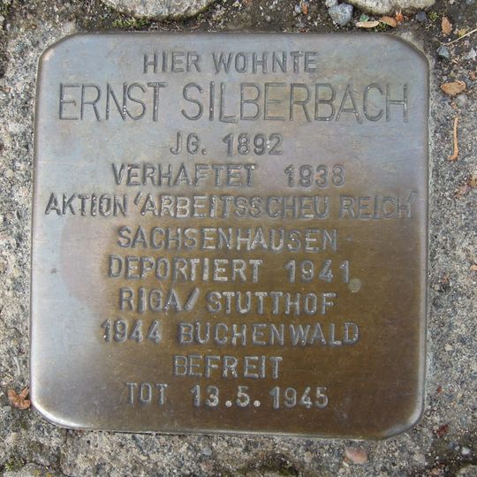 Stolperstein en memoria de Ernst Silberbach