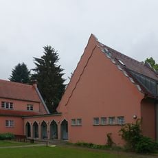 Gemeindehaus & Pfarrhaus Schuchardtweg 5