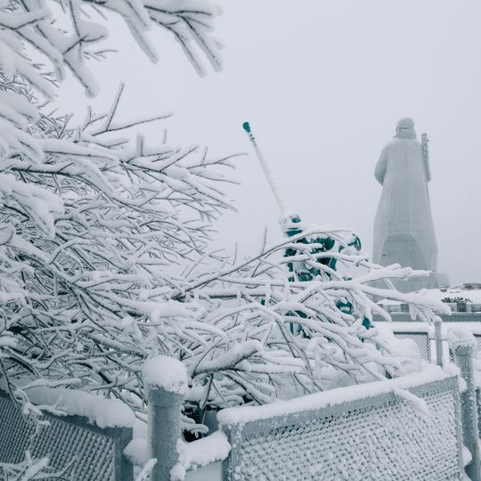 Monumento ai difensori dell'Artico sovietico durante la grande guerra patriottica
