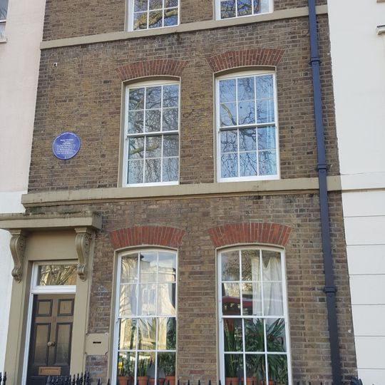 3 Paradise Row and railings