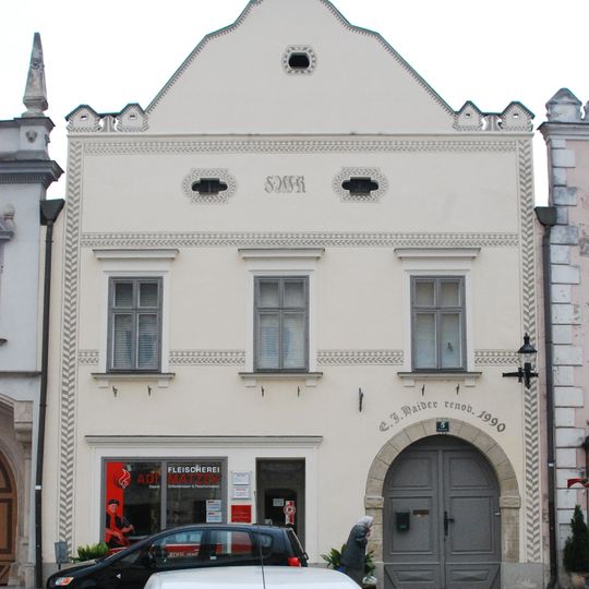 Wohn- und Geschäftshaus